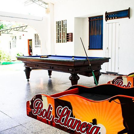 Club Bella Suiza - Carlos Ossa Escobar Marsella  Esterno foto