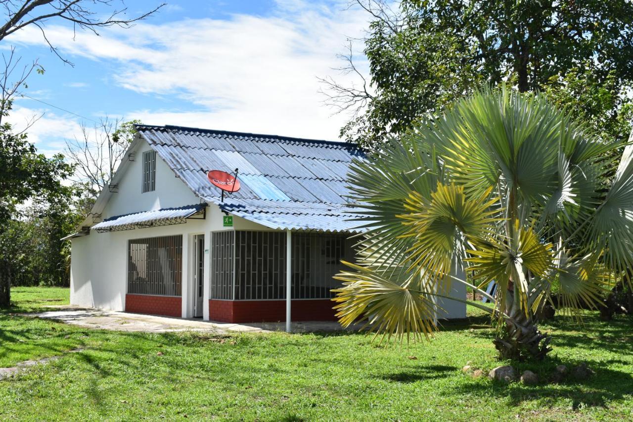Club Bella Suiza - Carlos Ossa Escobar Marsella  Esterno foto
