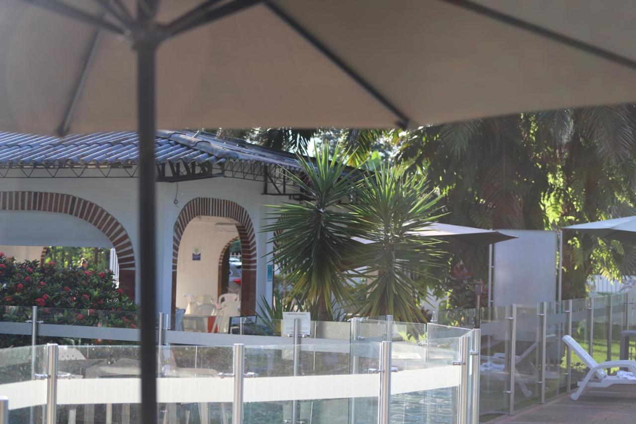 Club Bella Suiza - Carlos Ossa Escobar Marsella  Esterno foto